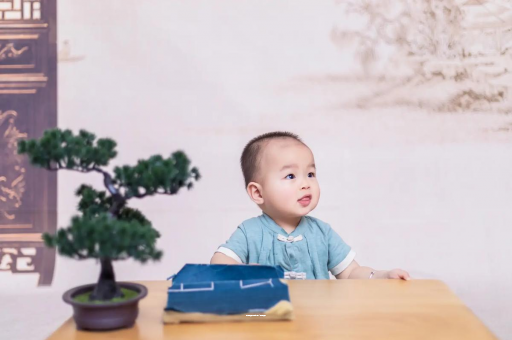南阳宝宝喊肚子疼怎么回事